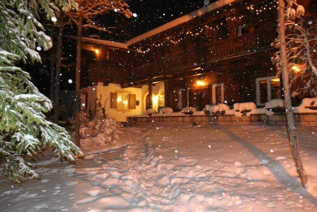 B&B Villa Dolomites Hut San Vigilio Di Marebbe Bagian luar foto