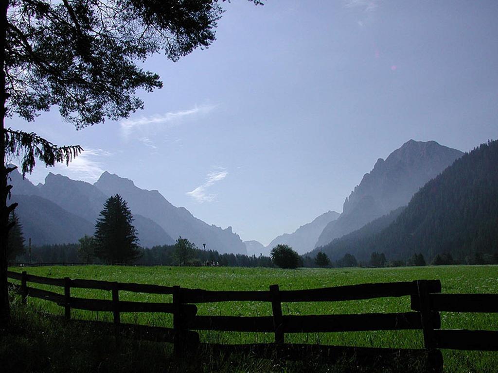B&B Villa Dolomites Hut San Vigilio Di Marebbe Bagian luar foto
