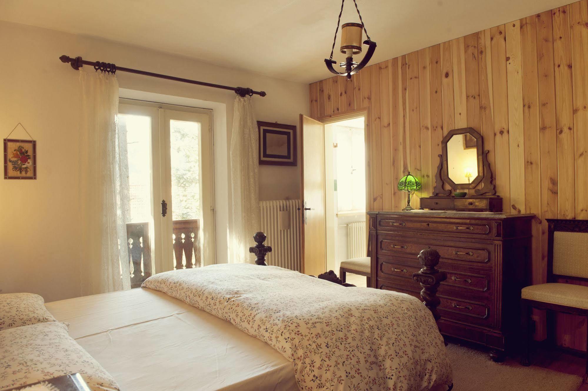 B&B Villa Dolomites Hut San Vigilio Di Marebbe Bagian luar foto